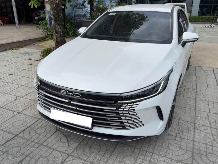BYD Seal 5 bán tại Việt Nam từ tháng 10/2025. Ảnh: Đại lý