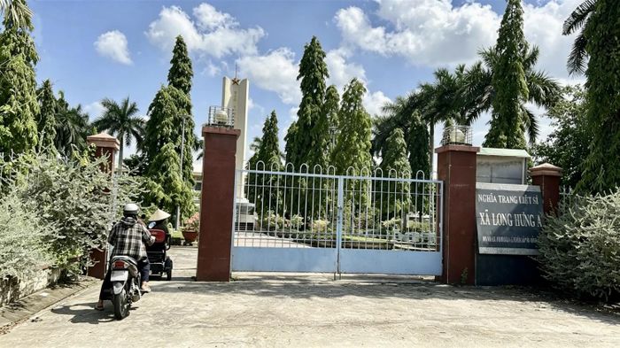 Nghĩa trang Long Hưng A - nơi có 19 đồng đội của bà Bảy đang yên nghỉ.