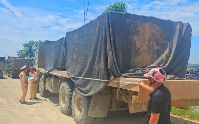 Tăng cường kiểm tra, xử lý xe quá tải, cơi nới