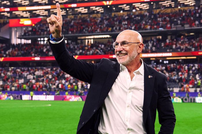 De la Fuente giúp Tây Ban nha thi đấu kiểm soát chủ động. Ảnh: SeFutbol