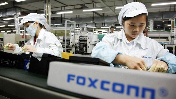Công nhân tại một nhà máy của Foxconn. Ảnh: Foxconn