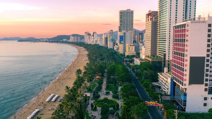 Nhà đầu tư hiện nay ưu tiên chọn những BĐS có thể tạo dòng tiền đều đặn. Ảnh: Minh Tú