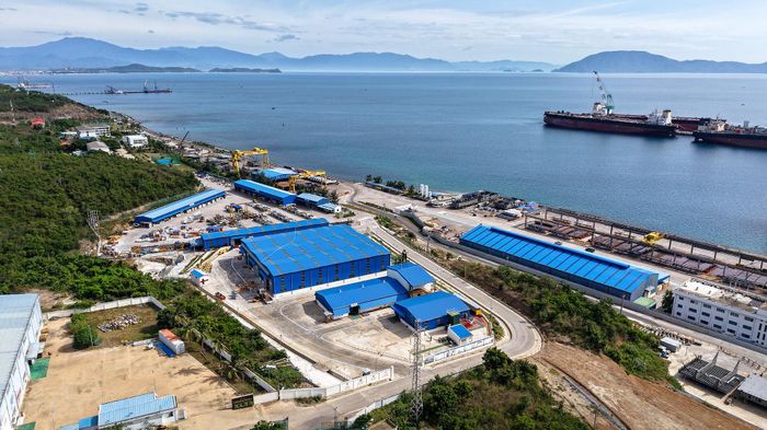 Một góc Khu kinh tế Vân Phong nhìn trên cao. Ảnh: Xuân Ngọc