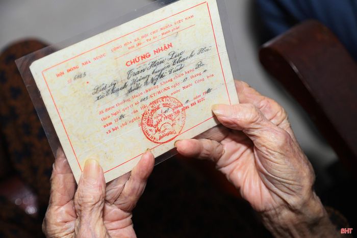Bà Trần Thị Đào kỳ vọng những tiến bộ của khoa học sẽ giúp gia đình sớm tìm được phần mộ người em trai đã hy sinh.