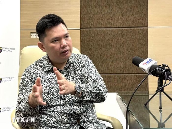Nhà phân tích đối ngoại, an ninh và chiến lược thuộc Trường Đại học Malaya (Malaysia) Collins Chong Yew Keat trả lời phỏng vấn TTXVN tại Kuala Lumpur. (Ảnh: Thanh Bình/TTXVN)