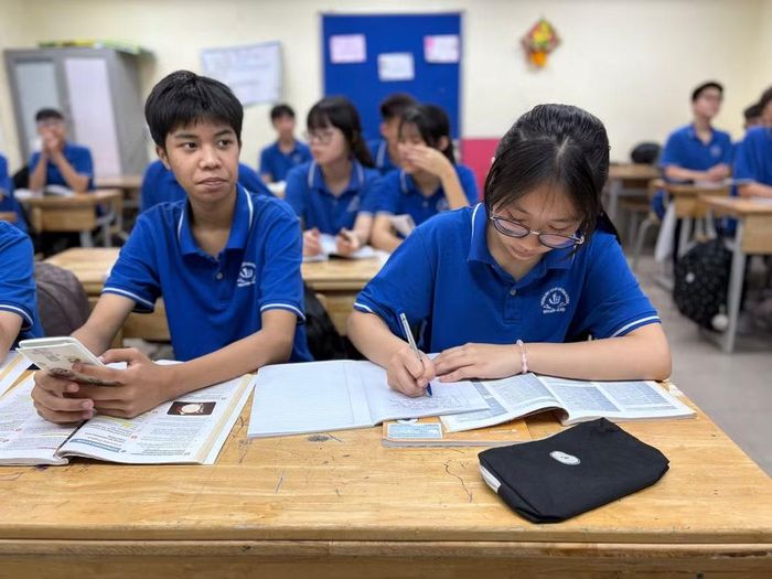 Học sinh ôn thi vào lớp 10. (Ảnh: Phạm Mai/Vietnam+)