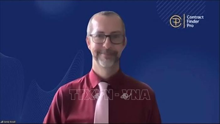 Ông Sandy Boxall, Giám đốc điều hành và đồng sáng lập Contract Finder Pro - diễn giả tại hội thảo. Ảnh: TTXVN phát
