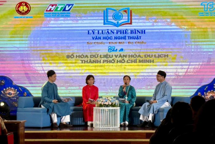 Các chuyên gia nhà nghiên cứu và câu chuyện về số hóa di sản.