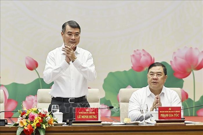 Ủy viên Bộ Chính trị, Bí thư Đảng ủy Chính phủ, Thủ tướng Chính phủ Lê Minh Hưng đồng chủ trì Hội nghị. Ảnh: Doãn Tấn/TTXVN