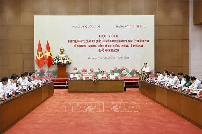 Hội nghị Ban Thường vụ Đảng ủy Quốc hội và Ban Thường vụ Đảng ủy Chính phủ về nội dung, chương trình Kỳ họp không thường lệ thứ nhất, Quốc hội khóa XVI. Ảnh: Doãn Tấn/TTXVN