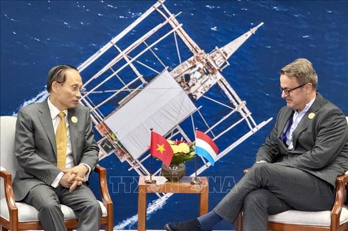 Bộ trưởng ngoại giao Lê Hoài Trung và Phó Thủ tướng, Bộ trưởng Ngoại giao Luxembourg Xavier Bettel.