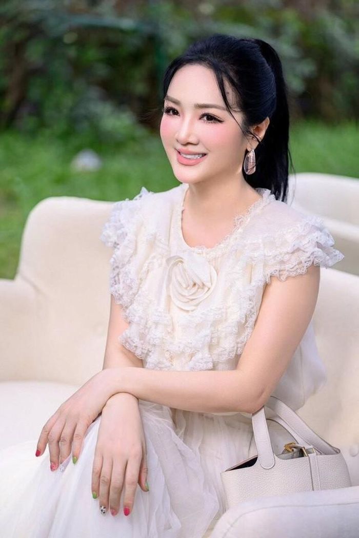 Hơn ba thập kỷ sau đăng quang, cô vẫn được khán giả ưu ái gọi là "người đẹp không tuổi". (Ảnh: Internet).