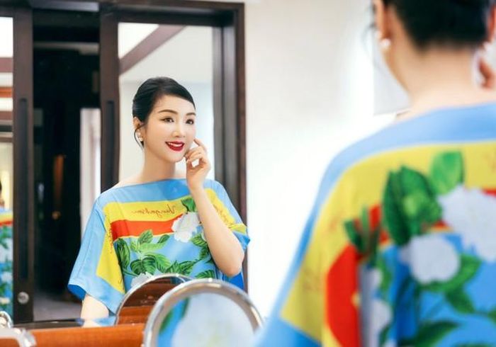 Nàng hậu yêu thích các thiết kế bay bổng, nữ tính. (Ảnh: Internet).