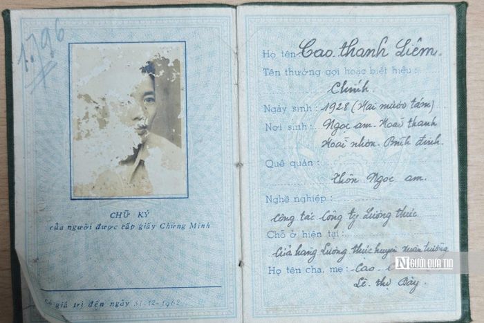 Những kỷ vật, hồ sơ của cán bộ đi B được Trung tâm lưu trữ lịch sử tỉnh Gia Lai tiếp nhận, xác minh và trao trả 