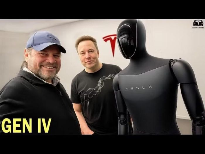 Tesla tiếp tục đầu tư mạnh vào mảng robot. Trong ảnh: Elon Musk và nguyên mẫu robot Optimus GenIV. Ảnh: Tesla.