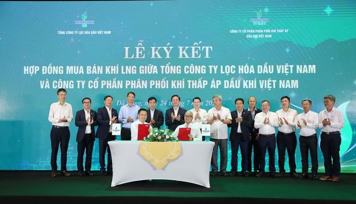 ãnh đạo Petrovietnam chứng kiến Lễ ký hợp đồng mua bán khí giữa BSR và PV GAS D. Ảnh: Thu Hằng/Bnews/vnanet.vn