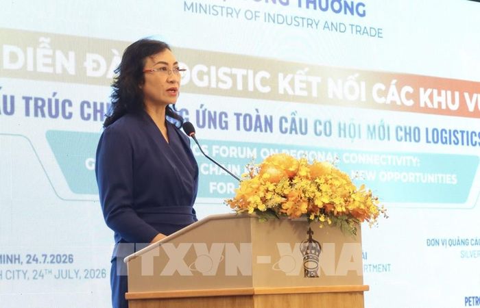 Bà Phan Thị Thắng, Thứ trưởng Bộ Công Thương phát biểu tại diễn đàn. Ảnh: Xuân Anh - TTXVN 