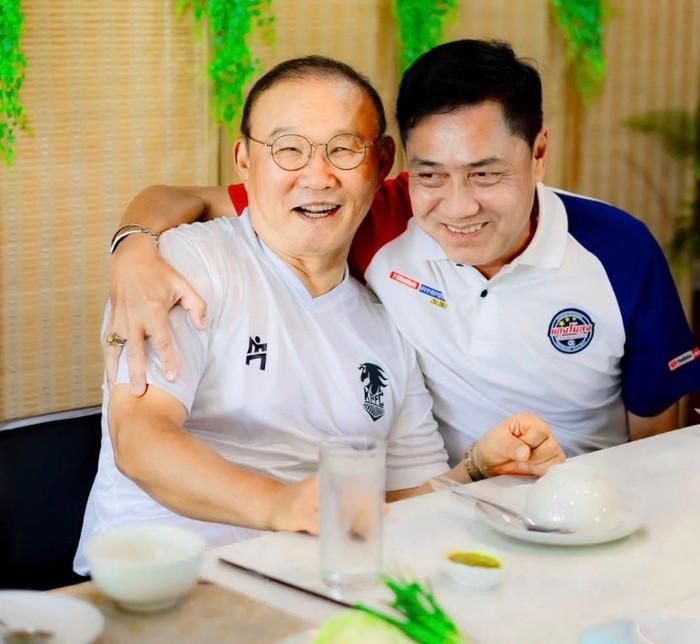 Sau hơn hai năm chia tay tuyển Việt Nam, HLV Park Hang Seo đã trở lại băng ghế huấn luyện khi nhận lời dẫn dắt Kanchanaburi Power FC tại giải hạng Hai Thái Lan. Ảnh: Kanchanaburi Power FC