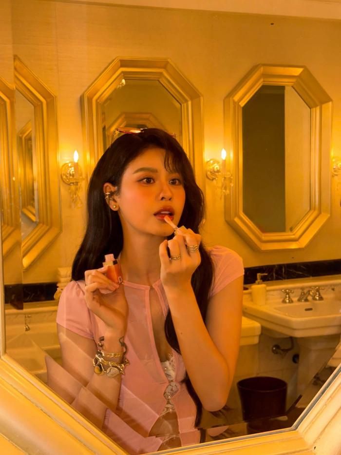Trương Quỳnh Anh nhận nhiều lời khen nhờ nhan sắc rạng rỡ. (Nguồn: FBNV)