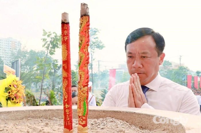 Ông Hà Phước Thắng - Thành Ủy viên , Bí thư Đảng ủy, Chủ tịch HĐND Xã Tân Nhựt