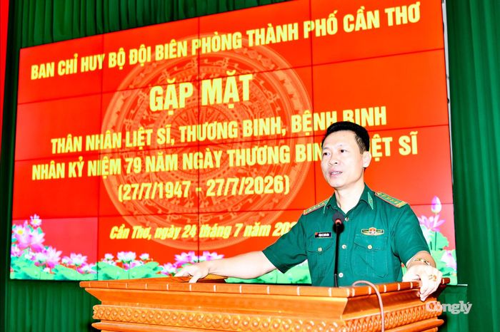 Đại tá Phạm Lê Xuân Bình, Chỉ huy trưởng BĐBP thành phố phát biểu tại buổi gặp mặt.