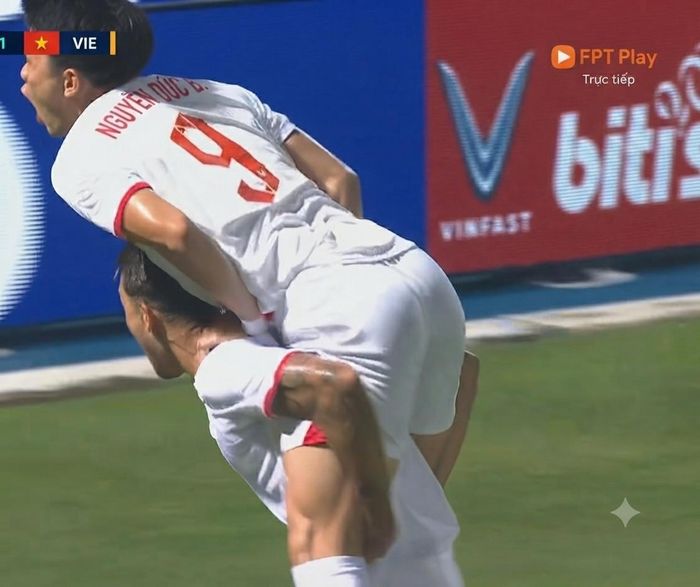 Việt Nam mở tỷ số 1-0. Ảnh chụp màn hình