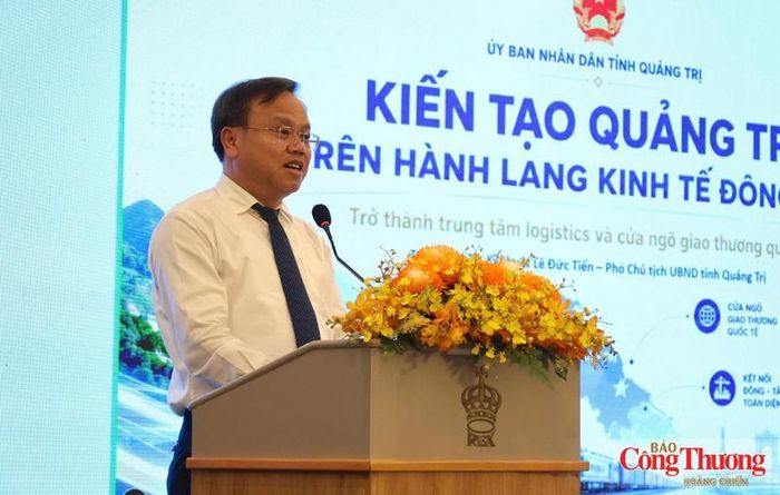 Ông Lê Đức Tiến, Phó Chủ tịch UBND tỉnh Quảng Trị trình bày tham luận tại diễn đàn