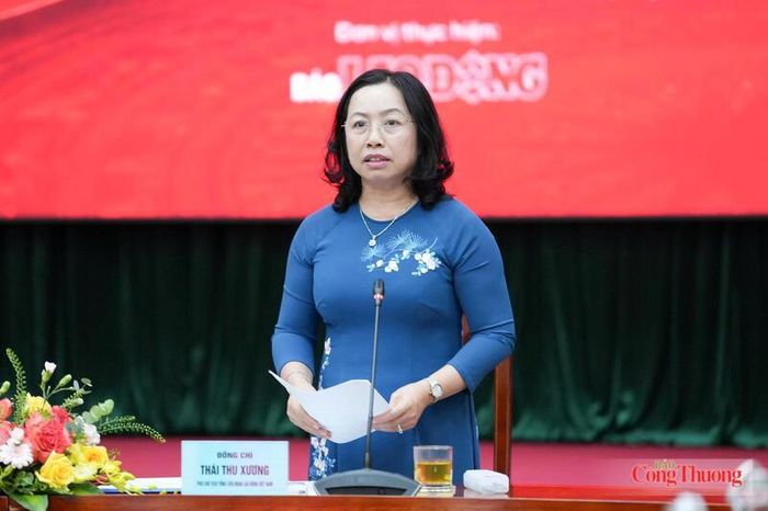 Bà Thái Thu Xương - Phó Chủ tịch Tổng Liên đoàn Lao động Việt Nam phát biểu tại họp báo - Ảnh: Hữu Chánh