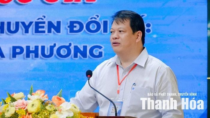 PGS.TS. Ngô Chí Thành, Phó Hiệu trưởng Trường Đại học Hồng Đức phát biểu tại hội thảo.