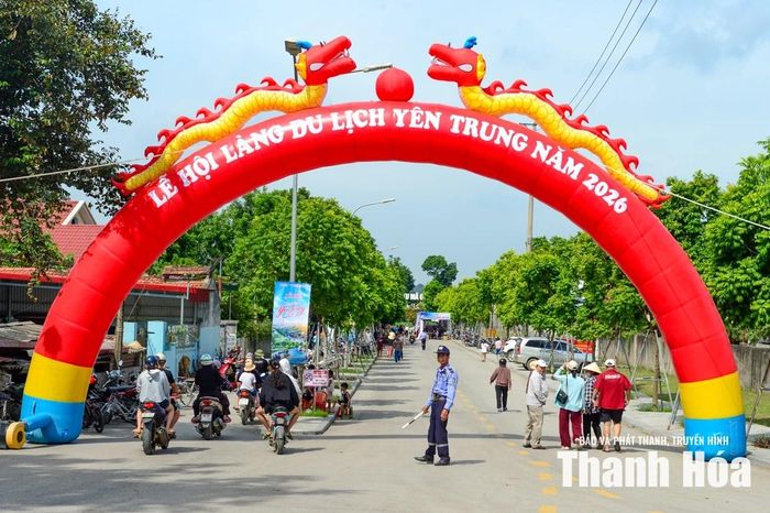 Trong 3 ngày, từ 24 đến 26/7, Lễ hội Làng du lịch Yên Trung 2026 sẽ mở ra không gian văn hóa - du lịch - giải trí sôi động với nhiều hoạt động đặc sắc. Chuỗi sự kiện được đầu tư công phu hứa hẹn mang đến những trải nghiệm mới mẻ, thu hút đông đảo người dân và du khách.