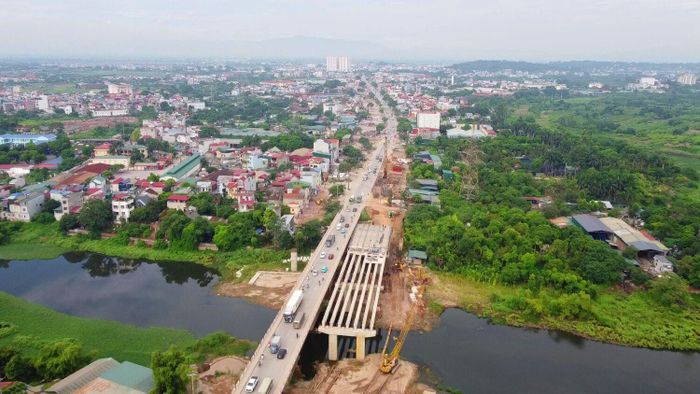 Dự án cải tạo, nâng cấp Quốc lộ 6 đoạn Ba La - Xuân Mai qua địa bàn phường Chương Mỹ có chiều dài 3,658 km.