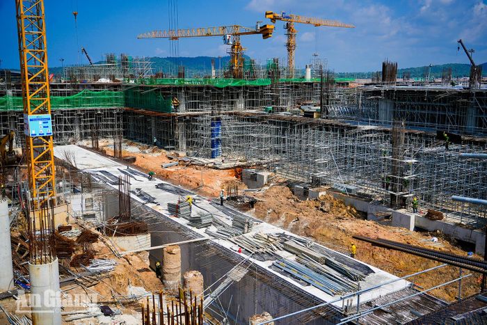 Các công trình phục vụ Hội nghị cấp cao APEC 2027 đang gấp rút tiến độ. Ảnh: TÂY HỒ
