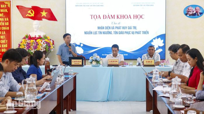 Quang cảnh buổi tọa đàm khoa học.