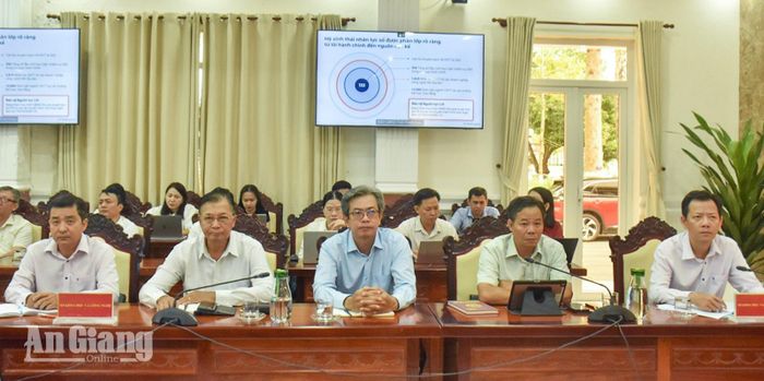 Đại biểu tham dự hội nghị.
