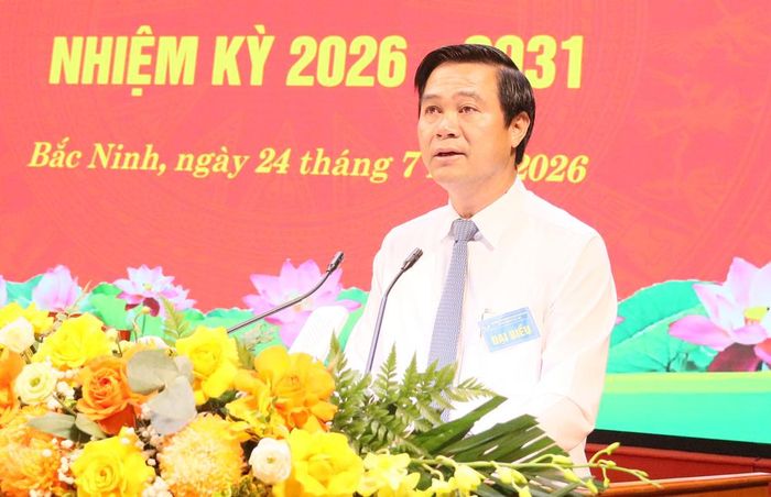 Đồng chí Phó Chủ tịch UBND tỉnh Lê Xuân Lợi phát biểu chỉ đạo tại Đại hội. 