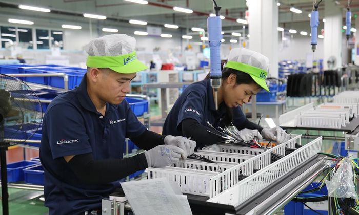  Công nghiệp điện tử, công nghệ cao chiếm tỷ trọng lớn. 