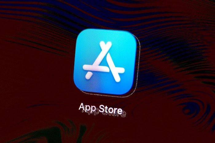 App Store đang tràn ngập ứng dụng được lập trình bằng AI. Ảnh: Nikolas Kokovlis.