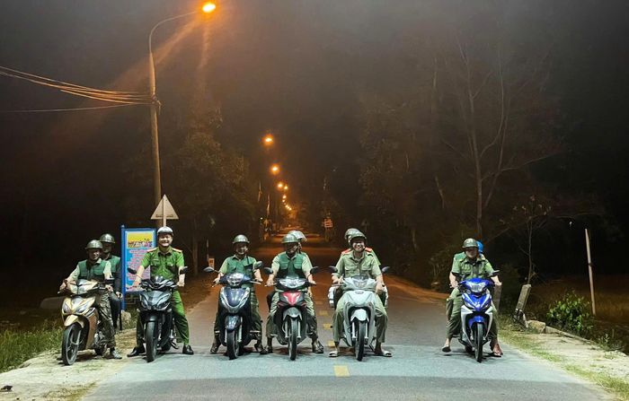 Công an phường Bàn Thạch phối hợp với các đơn vị triển khai mô hình dân vận khéo "Tổ tự quản 5 trong 1" gìn giữ an ninh trật tự tại địa phương. Ảnh: Địa phương cung cấp