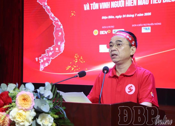 Đồng chí Nguyễn Văn Đoạt, Phó Chủ tịch UBND tỉnh, Trưởng Ban Chỉ đạo vận động hiến máu tình nguyện tỉnh phát biểu tại chương trình.