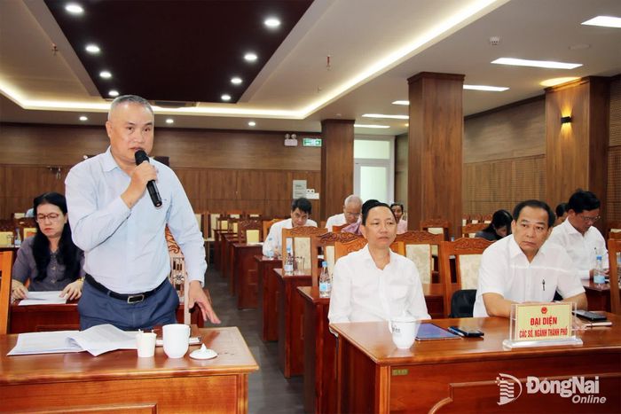 Phó Giám đốc Ngân hàng Nhà nước chi nhánh khu vực 2 Nguyễn Đức Lệnh phát biểu tại hội nghị. Ảnh: Hải Quân