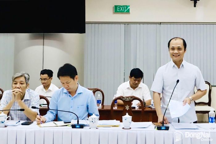 Ủy viên Ban Thường vụ Thành ủy, Phó Chủ tịch UBND thành phố Đồng Nai Nguyễn Tuấn Anh phát biểu tại buổi làm việc. Ảnh: B.Nguyên