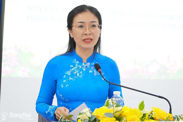 Thành ủy viên, Giám đốc Sở Tư pháp thành phố Đồng Nai Phạm Thị Bích Thủy phát biểu chỉ đạo tại hội nghị. Ảnh: An Nhơn