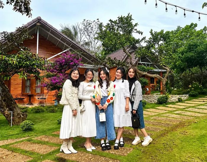 Du khách trải nghiệm ở 1 homestay tại Pleiku. Ảnh: M.T