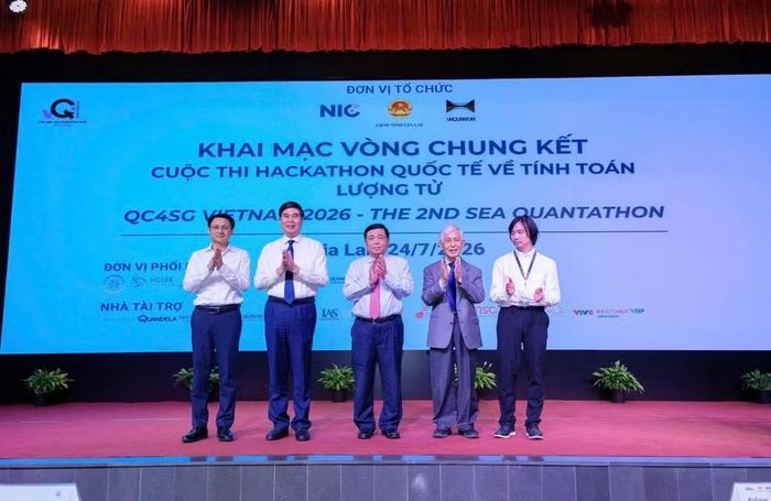  Các đại biểu tham gia lễ khởi động vòng chung kết cuộc thi. Ảnh: Hồ Điểm 