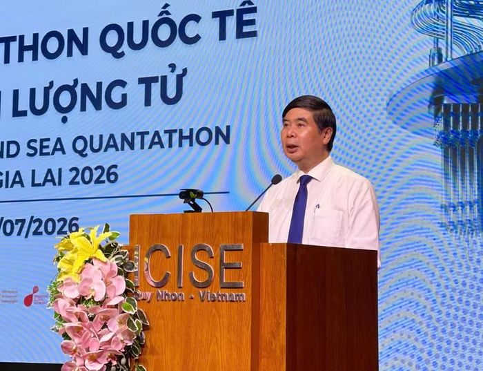  Phó Chủ tịch UBND tỉnh Lâm Hải Giang phát biểu tại lễ khai mạc. Ảnh: Hồ Điểm 