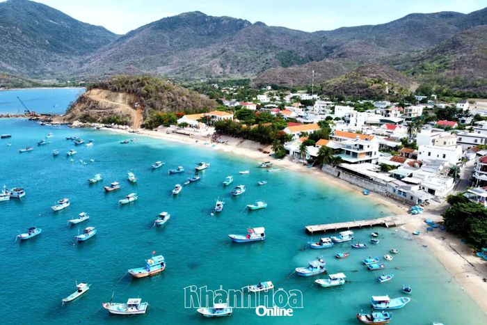 Một góc làng biển Ninh Vân hôm nay.