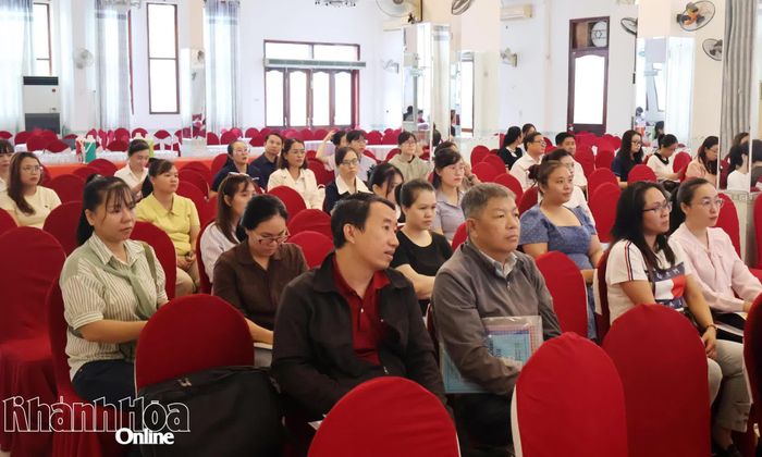 Đại diện các đơn vị, doanh nghiệp tham dự hội nghị.