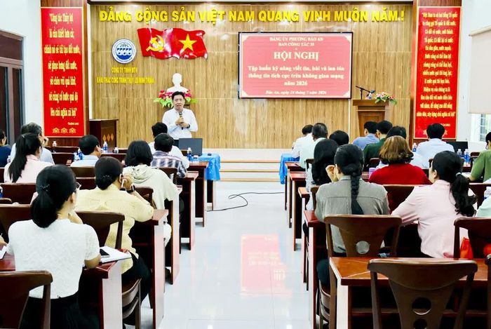 Quang cảnh buổi tập huấn.