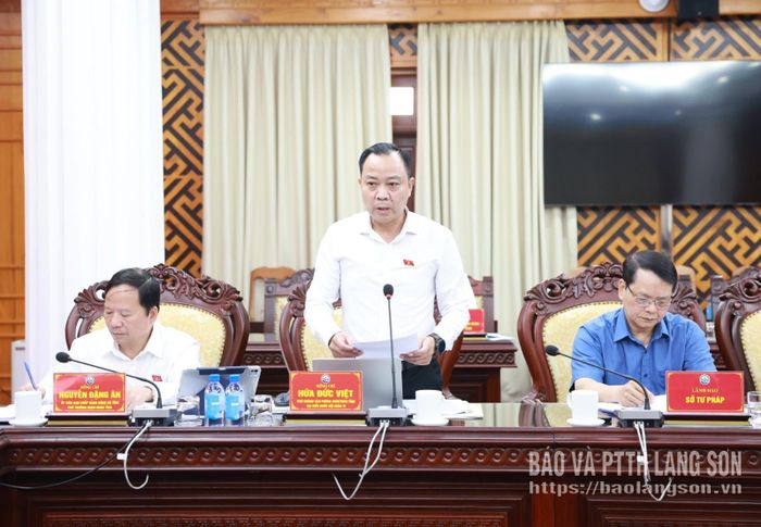 Đại biểu Quốc hội tỉnh phát biểu tại chương trình làm việc
