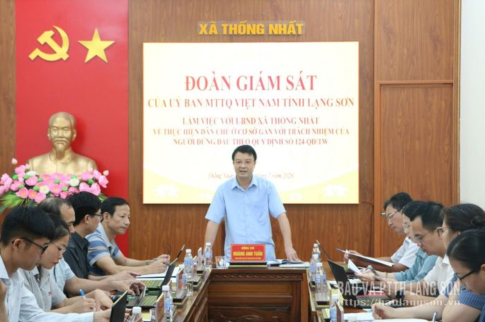 Lãnh đạo Ủy ban MTTQ Việt Nam tỉnh phát biểu kết luận buổi giám sát
